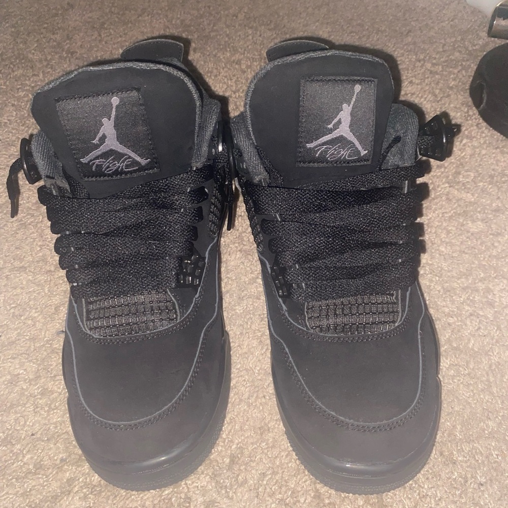 Jordan Black Classic Sneakers Sleek Design